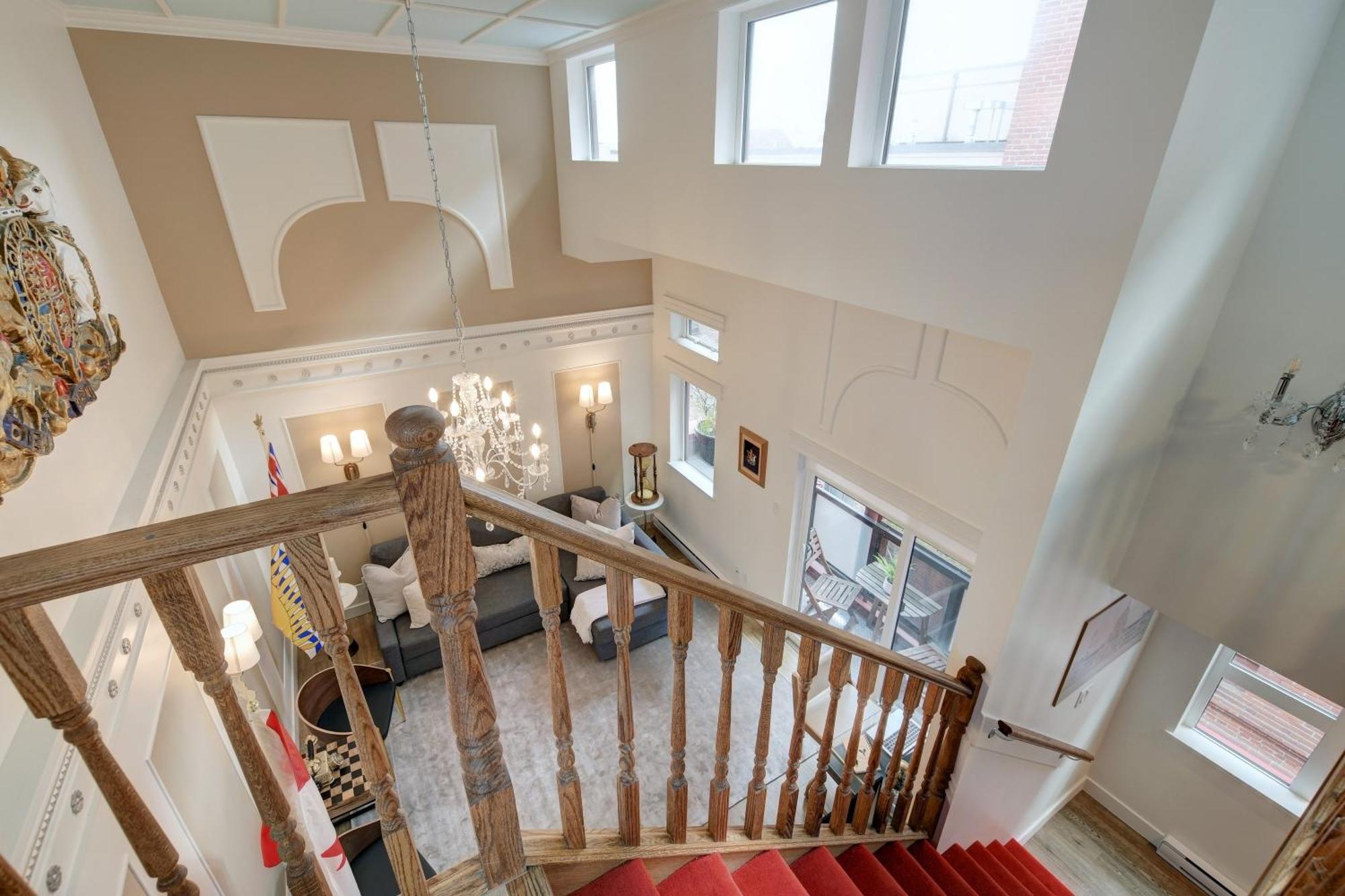 Victoria'S Parliamentary Suite With Private Rooftop Patio & Harbour View Exterior photo